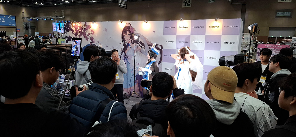 YESTON & 1stPlayer - SNS Follow & Lucky Draw